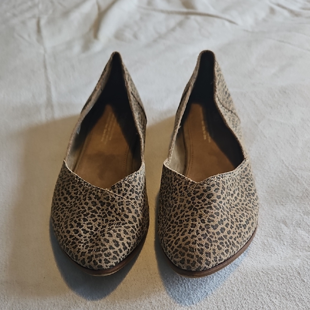 Toms Tan Leopard Print Women's Loafers